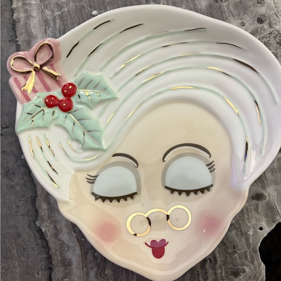 NWT Glitterville Madame Noel Christmas Plates, Set of 2 - Picture 5 of 6